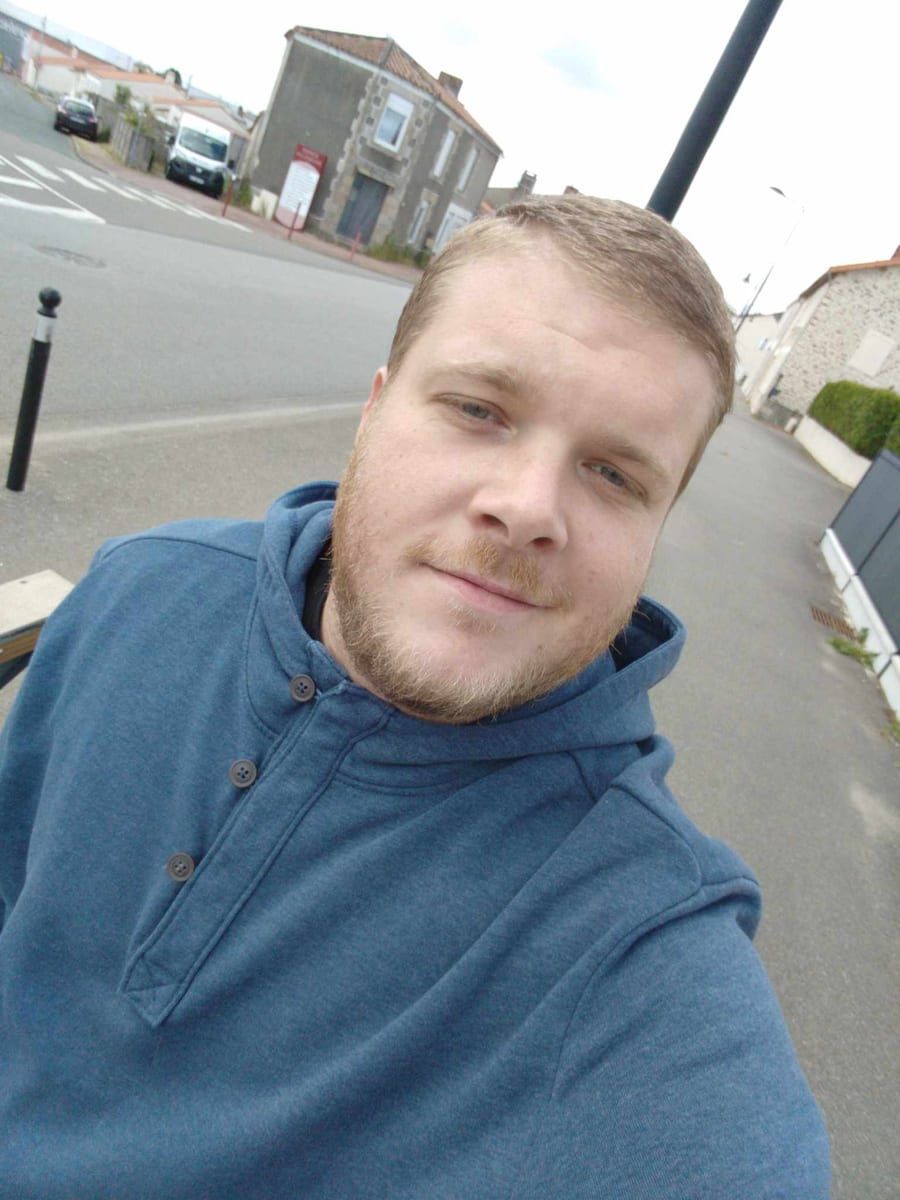 Nolhann - Sites gay à Zwingen Profil de Nolhann, 32 ans, Sites gay à Zwingen (Bâle-Campagne)