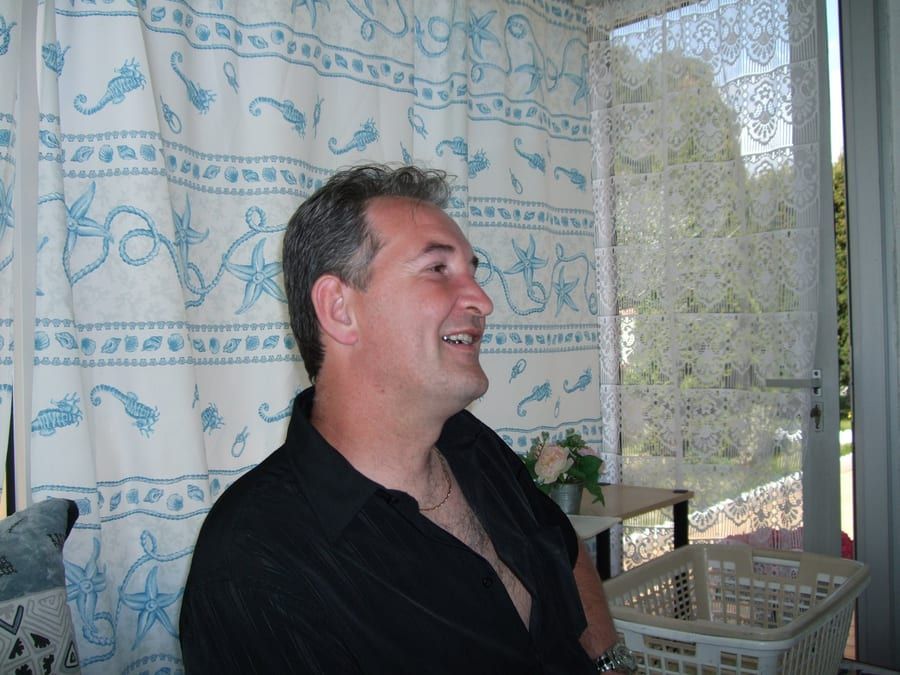 Vlado - Sites gay à Zwischenflüh Profil de Vlado, 42 ans, Sites gay à Zwischenflüh (Berne)